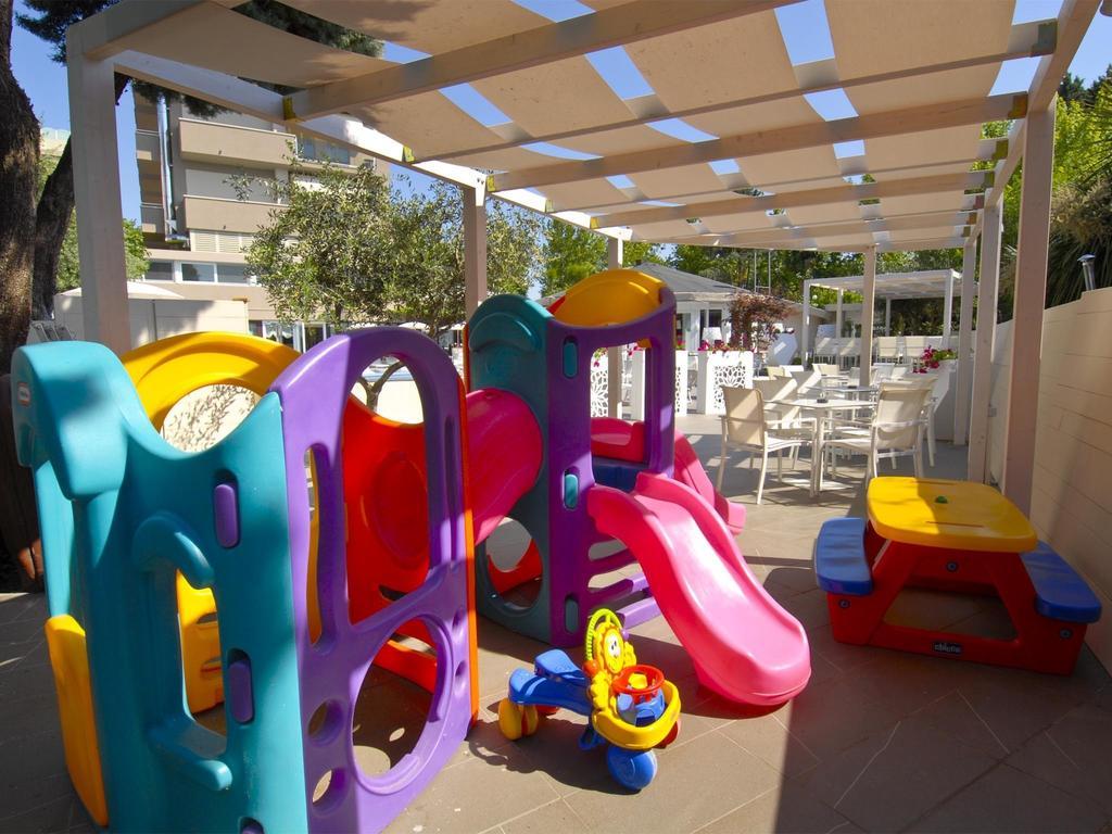 Hotel Pacific Cattolica Exterior foto