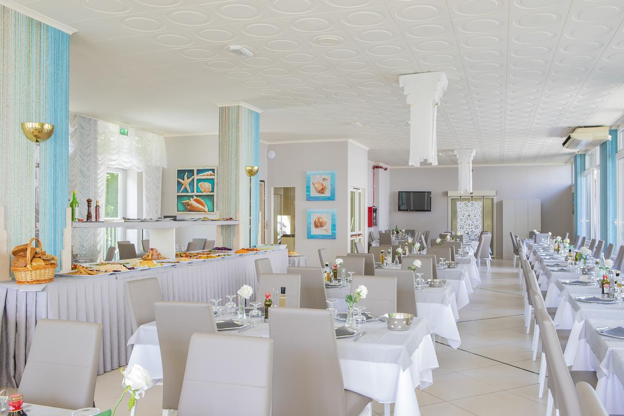 Hotel Pacific Cattolica Exterior foto